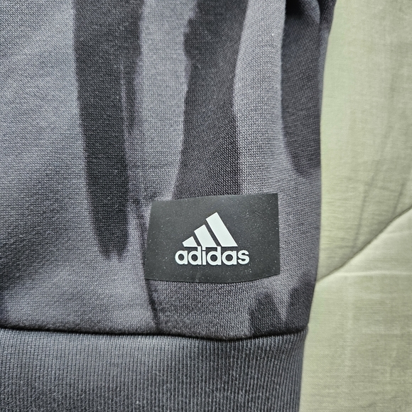 ADIDAS Sportswear Future icons Feel Fierce Graphic Sweatshirt Tiger Large NWT - Picture 12 of 14